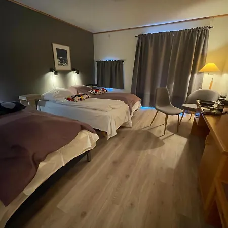 Somna & Gjestegard * Vik (Somna)